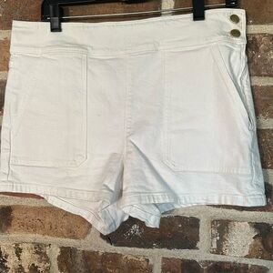 Women’s Frame White Denim Shorts sz 30